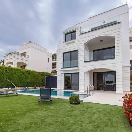 Stunning With Private Pool And Luxuriest Views וילה