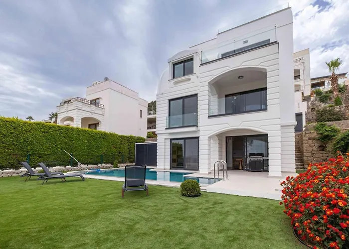 Stunning With Private Pool And Luxuriest Views Villa